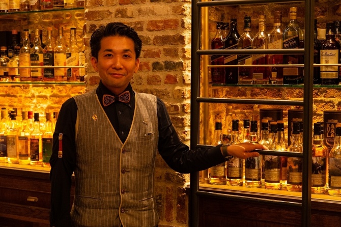 「TOKYO Whisky Library」のヘッドバーテンダー、小田健吾さん。Photos by Yoshitatsu Ebisawa 