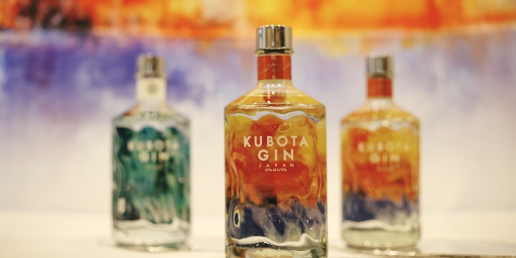 KUBOTA GIN」季節限定蒸留シリーズ 第1弾「KUBOTA GIN 秋ふくる」発売