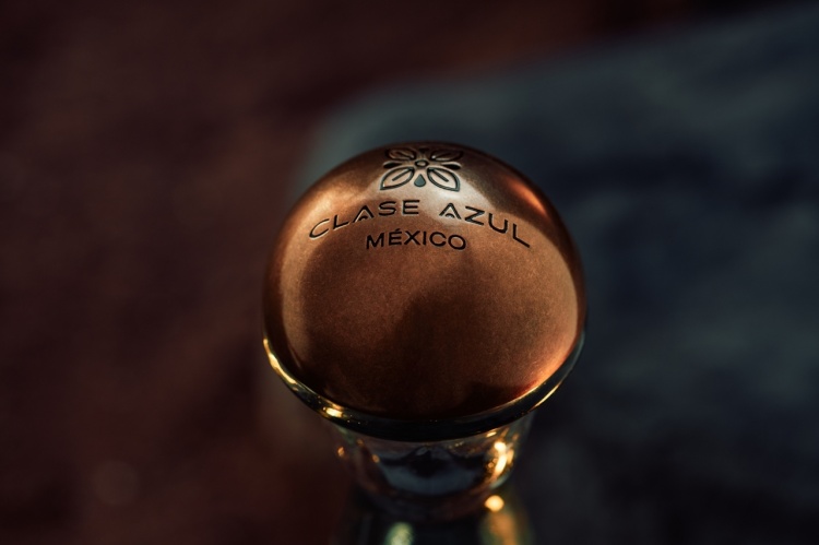 ブランド初のスモーキーテキーラ！ 「クラセアスール テキーラ