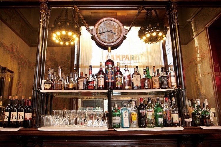 1915年に開かれたミラノのバー「カンパリーノ」が復活