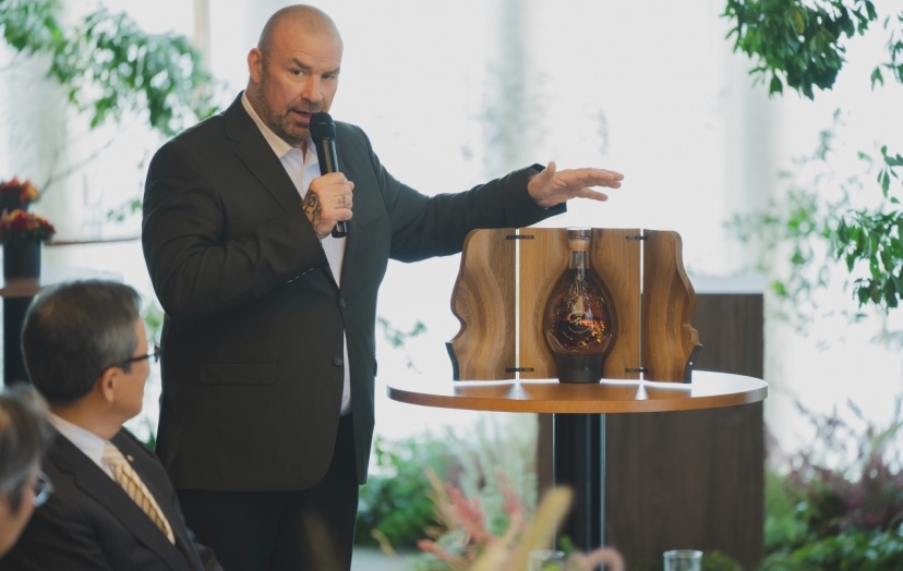 ハイランドパーク蒸留所ジオラマ 蒸溜所史上最長、54年熟成のハイランドパークがお目見え！設立225周年