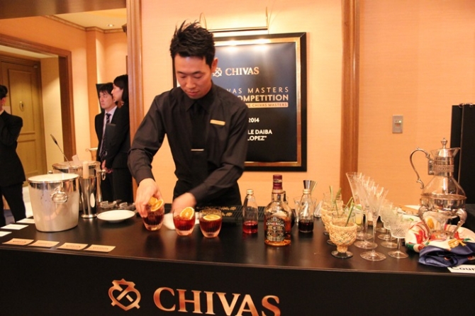 シーバス ラグジュアリー パンチ（写真右端）Chivas Luxury Punch