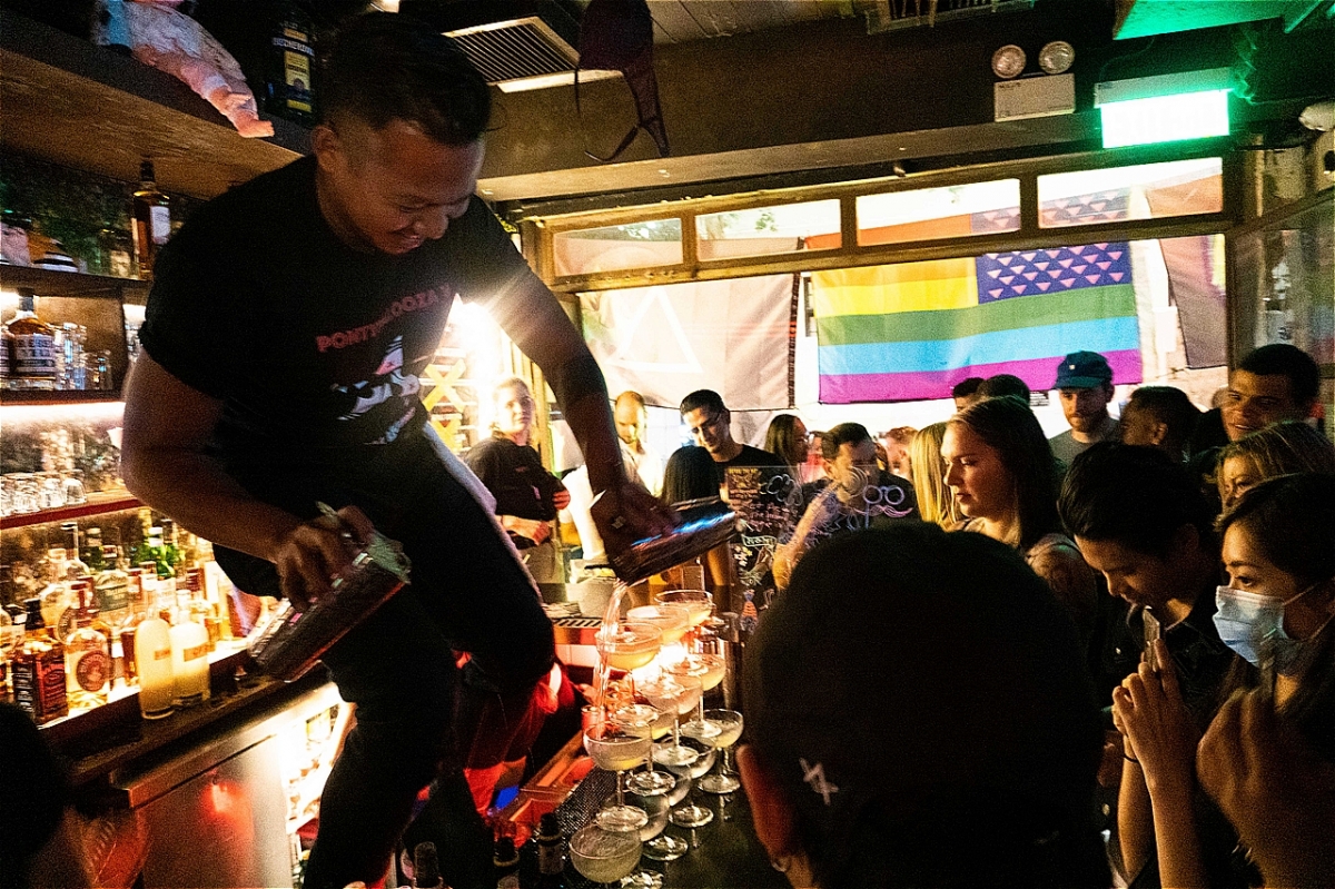 コロナ禍でも前を向いて止まらない。
香港バー業界は今、こんな感じ！
