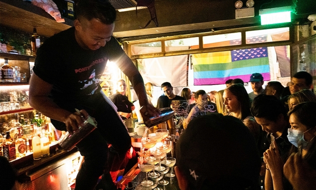 コロナ禍でも前を向いて止まらない。
香港バー業界は今、こんな感じ！

